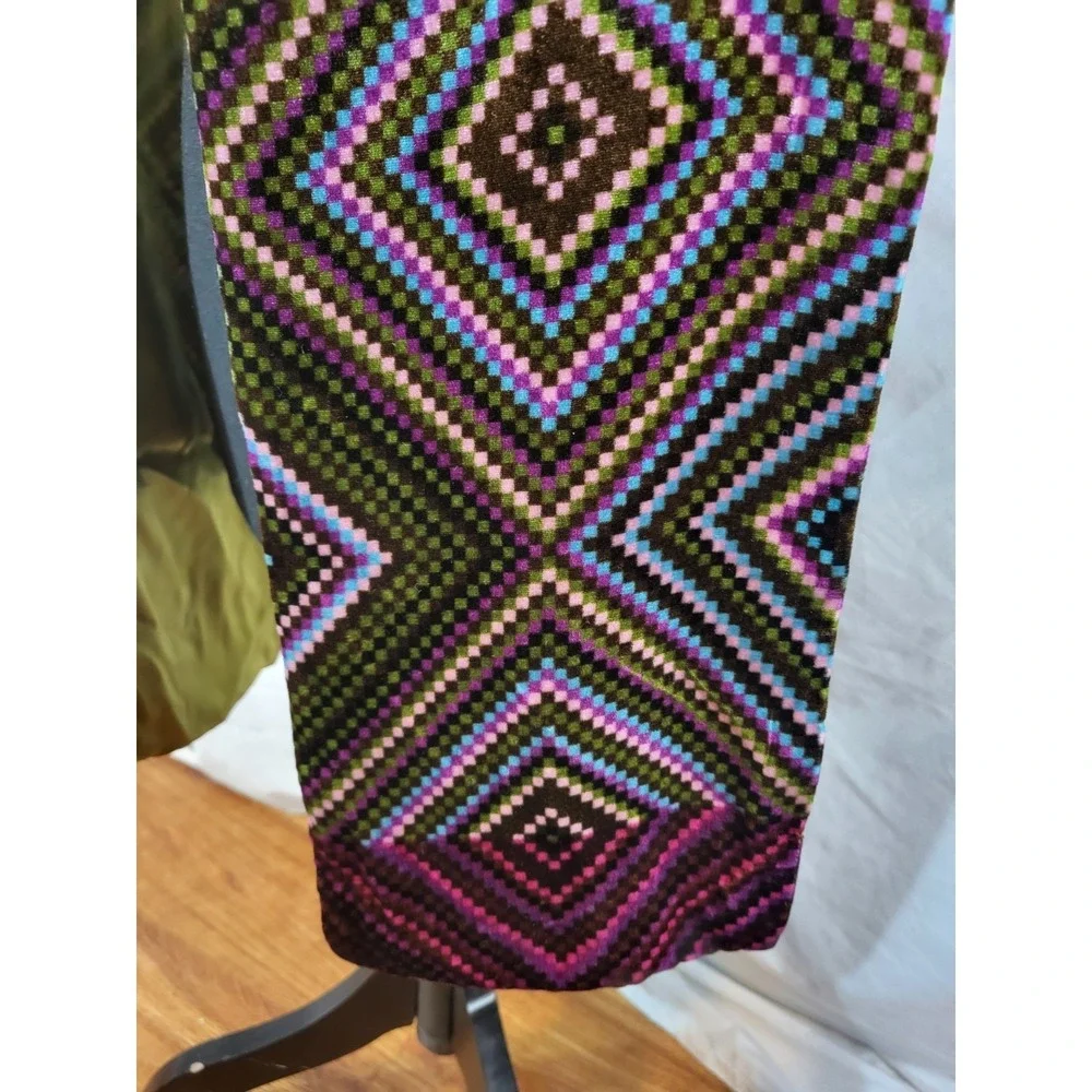 Pinto Colorful Geometric‎ Velvet Silk Scarf